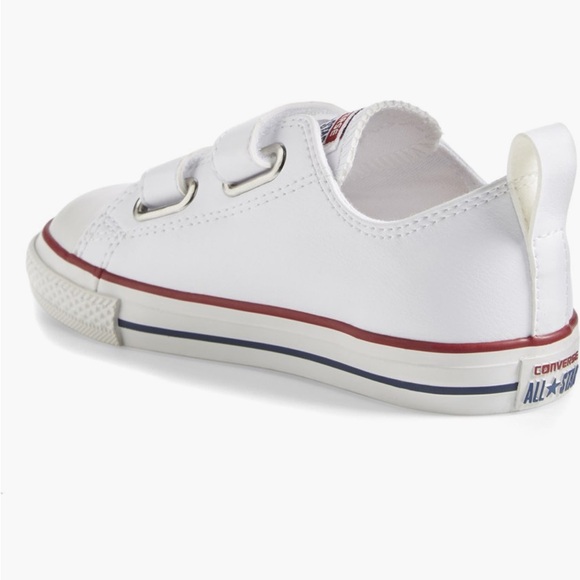 Converse Chuck Taylor All Star 2V - Walker Size 4 - Picture 2 of 6